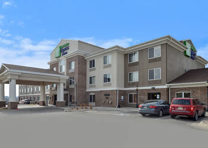 Holiday Inn Express & Suites West By Ihg