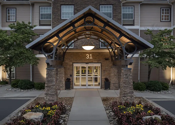 Pet Friendly hotel: Staybridge Suites Greenville I-85 Woodruff Road By Ihg