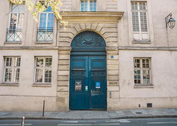 Hotel cerca del colegio: Mije Marais Hostel
