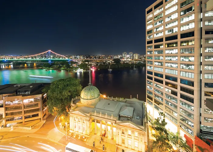 Lodging Oaks Brisbane Aurora Suites