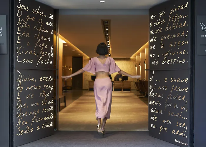 Hotel com jacuzzi: Portobay Teatro