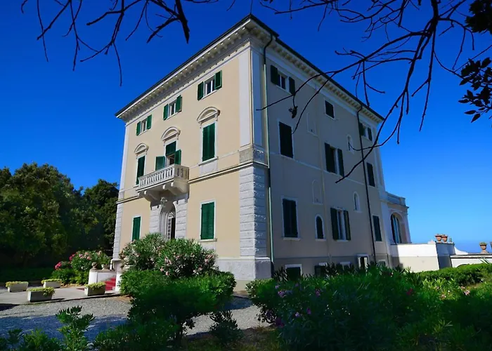 Villa Parisi Grand Hotel