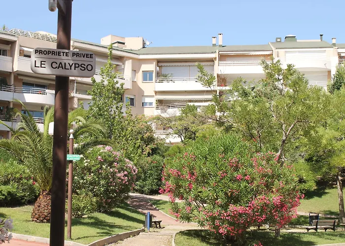 Hotel sulla spiaggia: Residence Services Calypso Calanques Plage