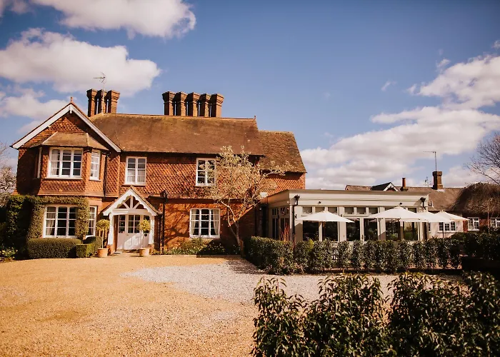 Farmhouse At Redcoats