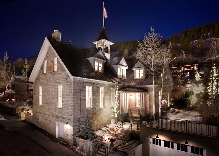 Washington School House Hotel
