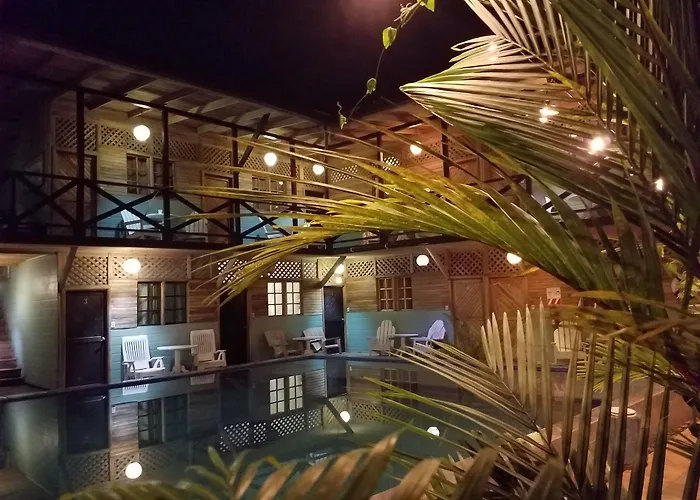 Lizard King Hotel & Suites