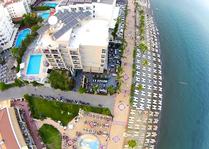 Beach hotel: Yunus Hotel