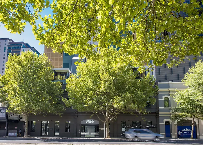 Hotel with pool: Wrap On Southbank
