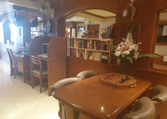 Chaiyapoon Inn