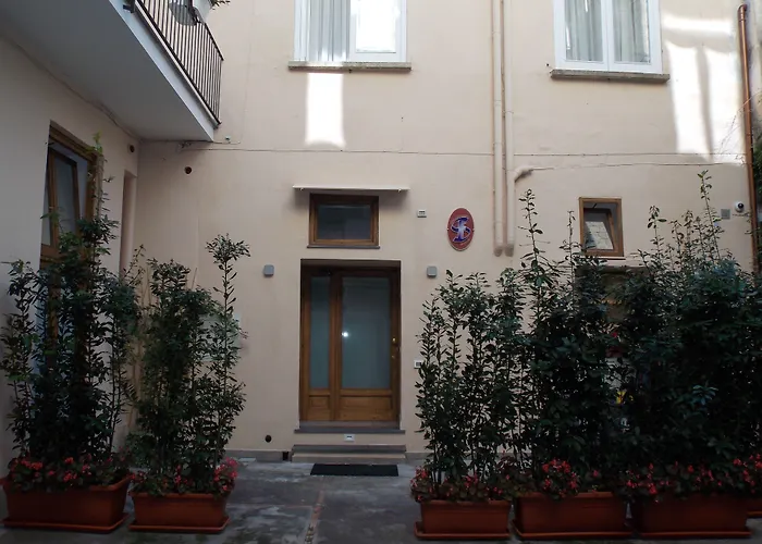 Pension Guide Palazzo Gargiulo Luxury Rooms & Suites