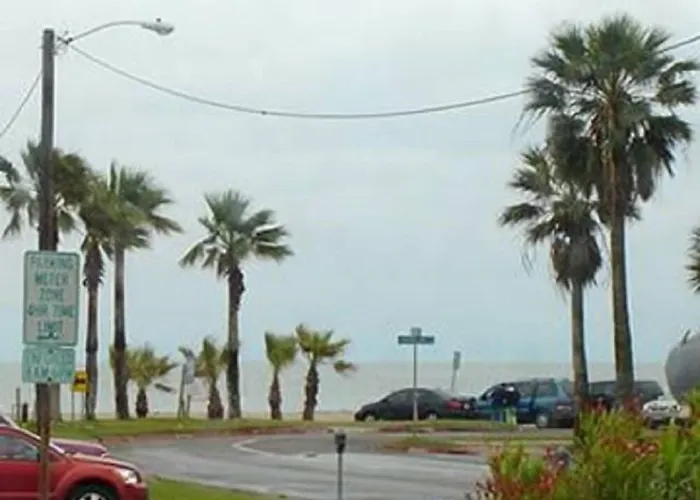 Regency Inn By The Beach