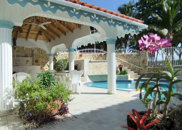 Beachfront Escape Brisas Doradas