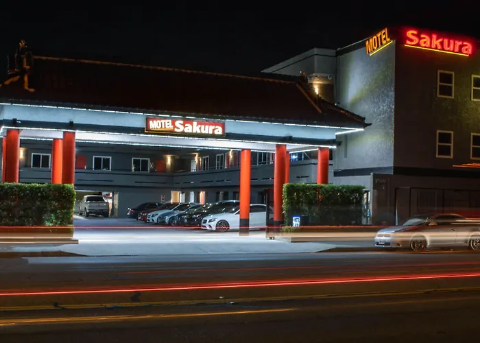 Motel: Sakura Inn (Adults Only)