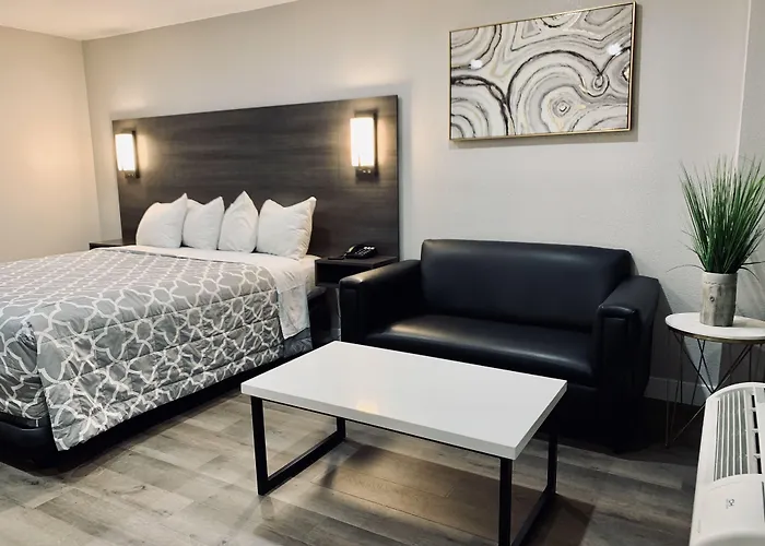 Motel: Sakura Inn (Adults Only)