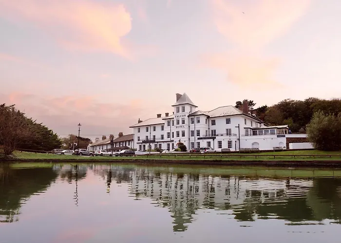 Hotel with view: The Falcon Hotel