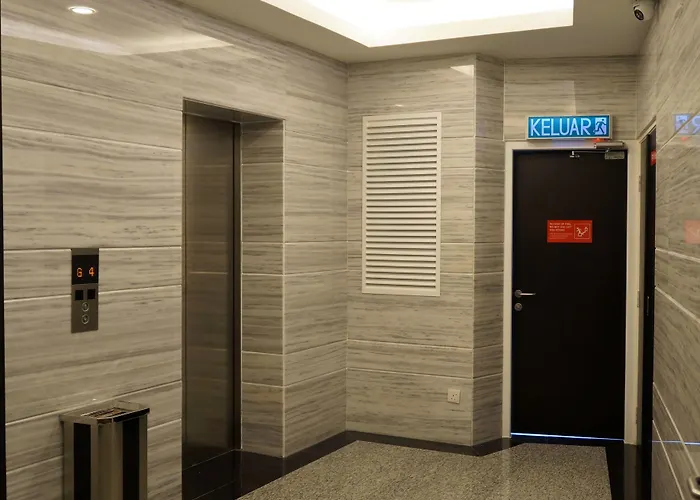 Hotel: Pine Garden Hotel