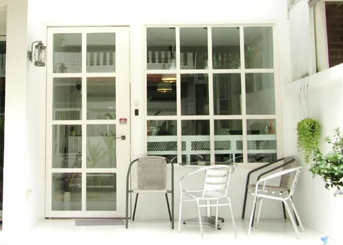 B&B only: Urban House