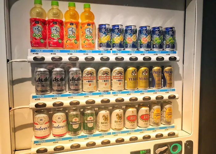 Hotel near College: Namba Guesthouse Hive