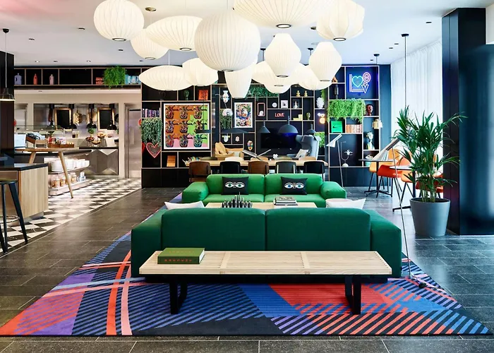 CitizenM London Victoria Station
