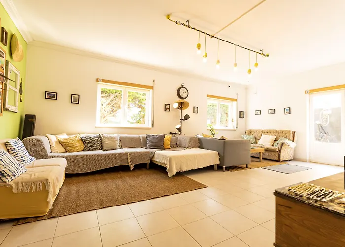 Pineapple Surf House