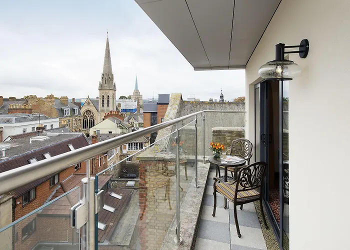 5 star hotels George Street
