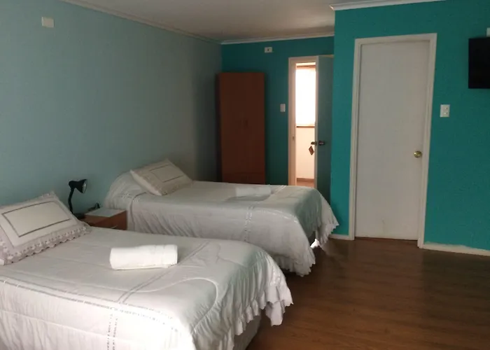 Cheap hotel: Hostal La Base