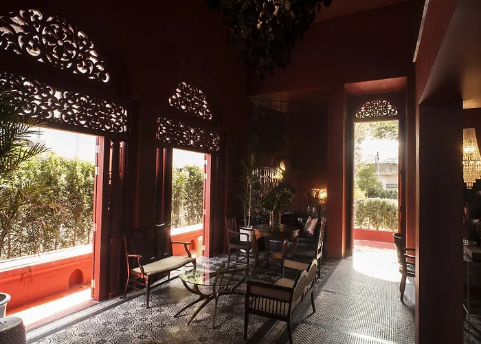 Amdaeng Bangkok Riverside Hotel