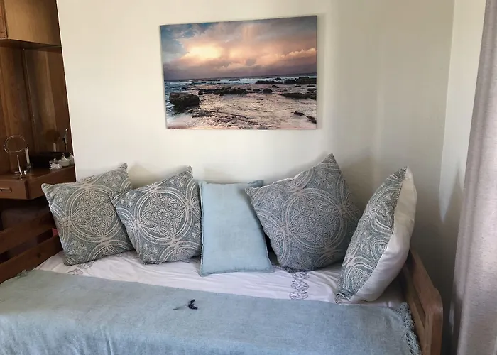 Sandra'S Guest House