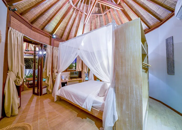 Resort: Ora Resort Avia Blue Lagoon