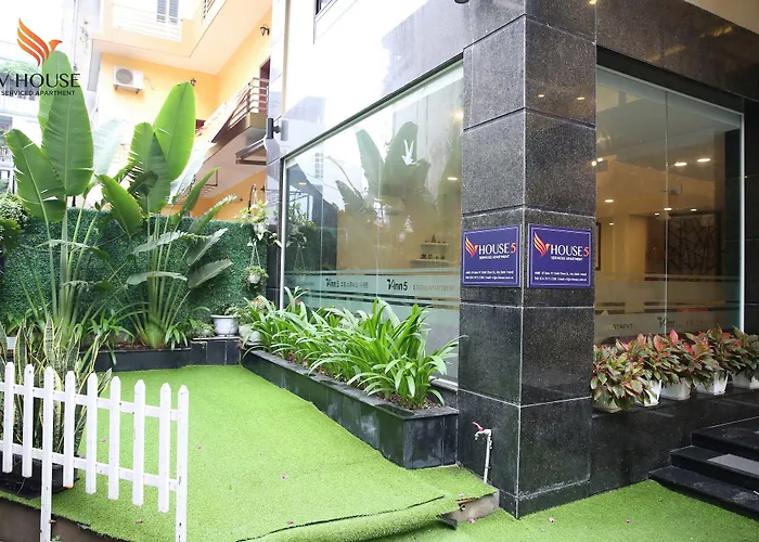 V House 5 Serviced Apartment