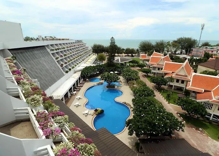 Resort: Methavalai Hotel
