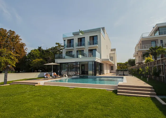 Hotel Con Piscina Vinci