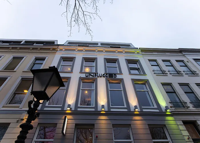 Hotel Emma Next