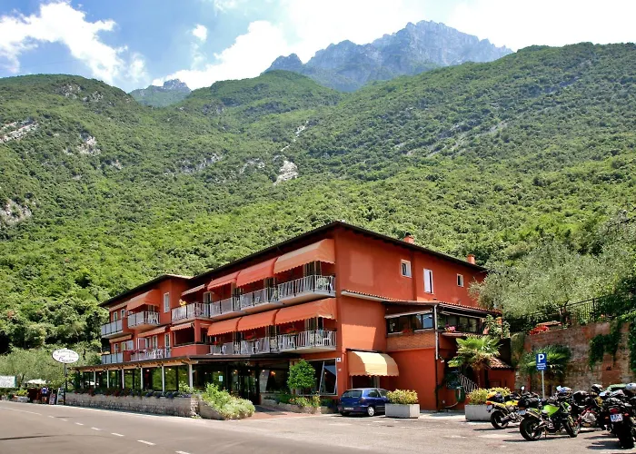 Hotel Baitone - Nature Village