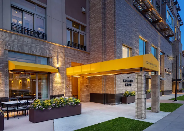 Hotel: The Benson Hotel & Faculty Club