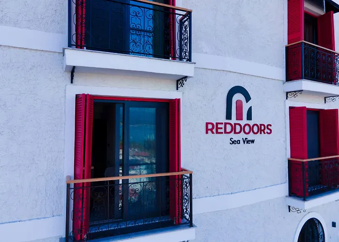 Reddoors Suites Sea View