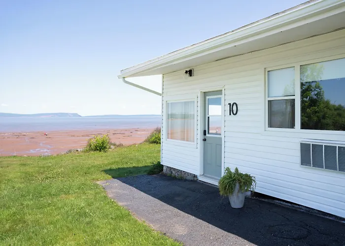 The Breeze Motel