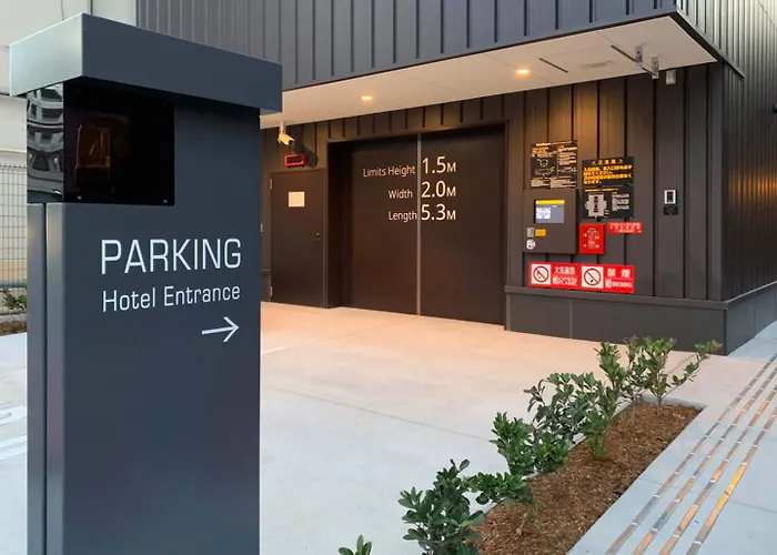 Family Hotel: Akabane Holic Hotel