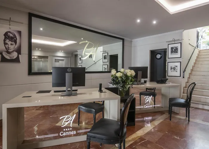 Best Western Premier Le Patio Des Artistes Wellness Jacuzzi