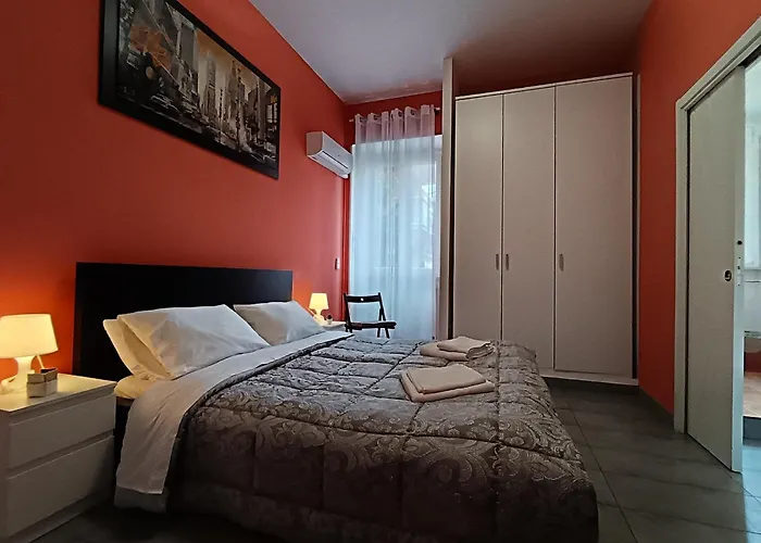 Adriatic Room 50 m dalla stazione Ferroviaria di Ciampino e dalla navetta aeroportuale