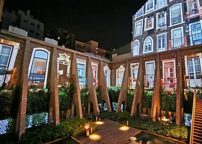 Family Hotel: Lumen Hotel & The Lisbon Light Show