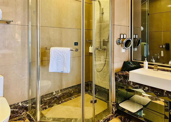Hotels with tennis Chateau Star River Pudong Shanghai