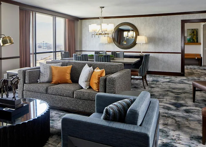 Renaissance Mobile Riverview Plaza Hotel