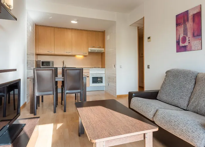 Hotel con tennis: Madrid Airport Suites, Affiliated by Meliá