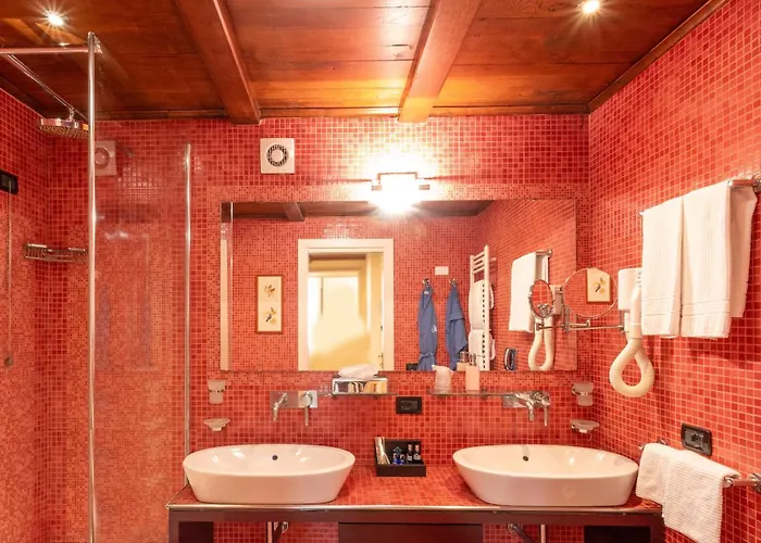 Hotel sulla spiaggia: Maison Tofani