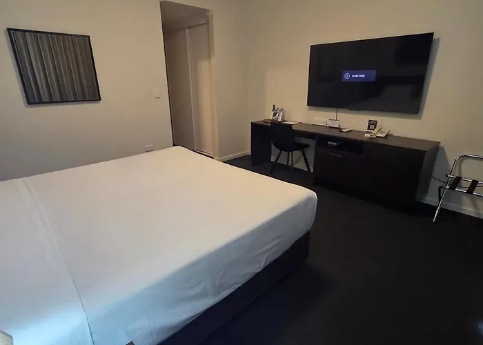Cheap hotel: Sanno Marracoonda Perth Airport Hotel