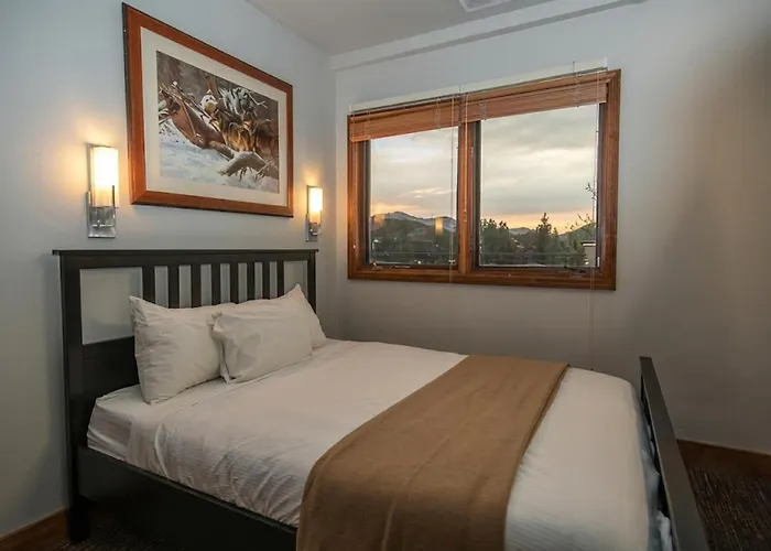 Hotel near College: Park City Hostel