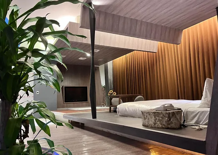 Pet Friendly hotel: Moonlight Motel