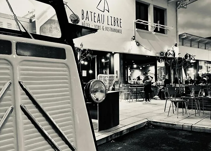 Bateau Libre Hotel