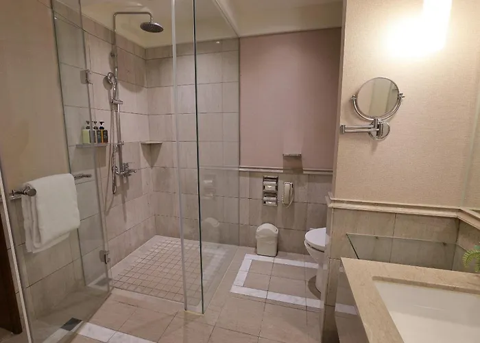 Hamp Court Palace Taipei